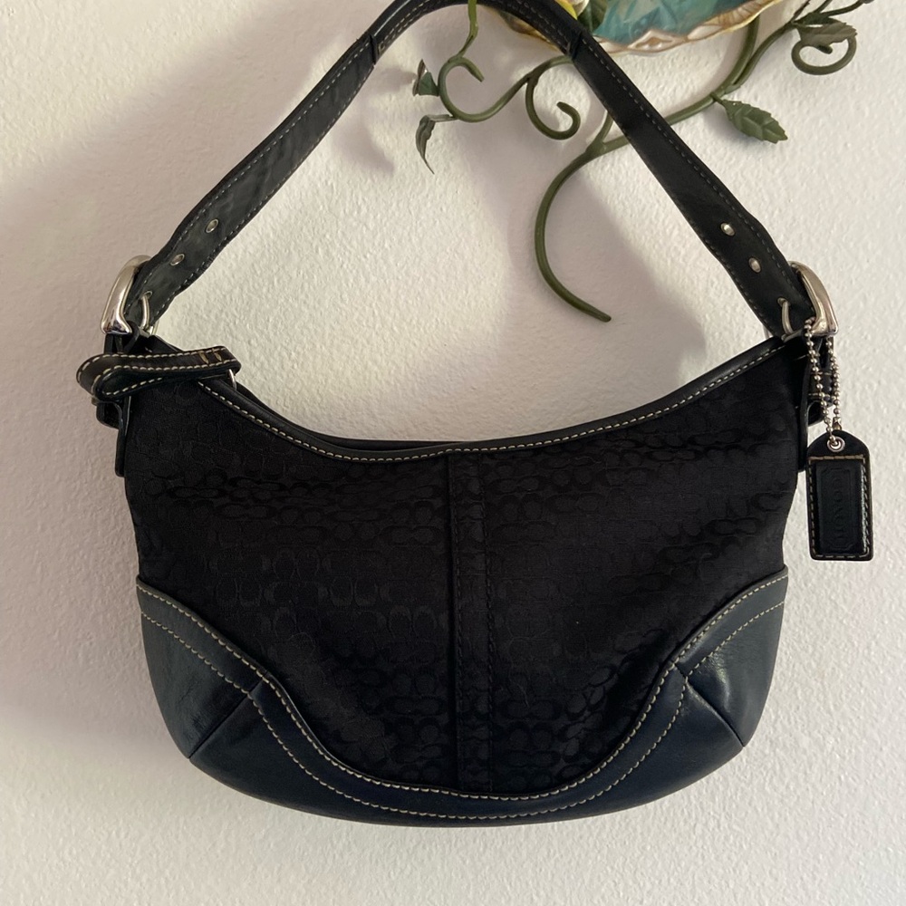COACH BLACK HOBO BAG
